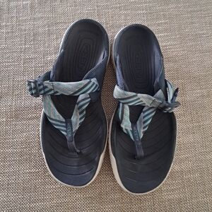 Keen Black and Blue Sandals Women's Size 10.